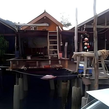 ピーコック ホステル Ko Lanta エクステリア 写真