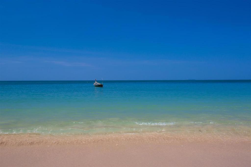 ピーコック ホステル Ko Lanta エクステリア 写真