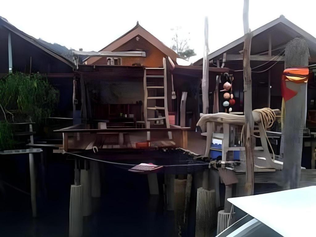 ピーコック ホステル Ko Lanta エクステリア 写真