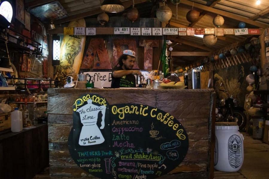 ピーコック ホステル Ko Lanta エクステリア 写真